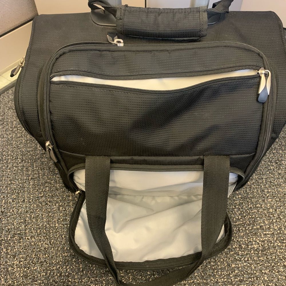 Roller bag, carry-on luggage